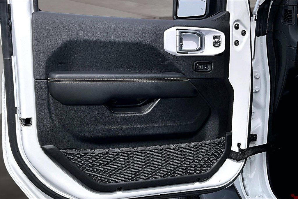 Used 2026 Jeep Wrangler Unlimited Sahara AWD/4WD image 23