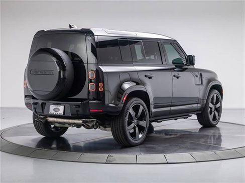 Used 2026 Land Rover Defender 110 V8 AWD/4WD image 5