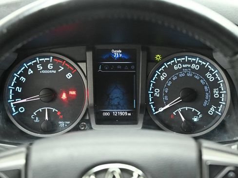 Used 2016 Toyota Tacoma TRD Off-Road w/ Towing Package AWD/4WD image 27