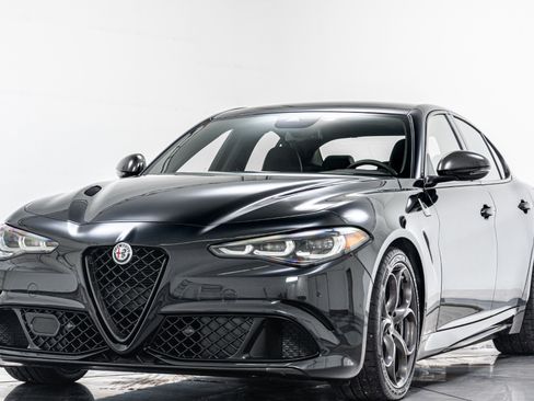Used 2024 Alfa Romeo Giulia Quadrifoglio RWD image 5