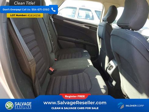 Used 2017 Ford Fusion SE image 13
