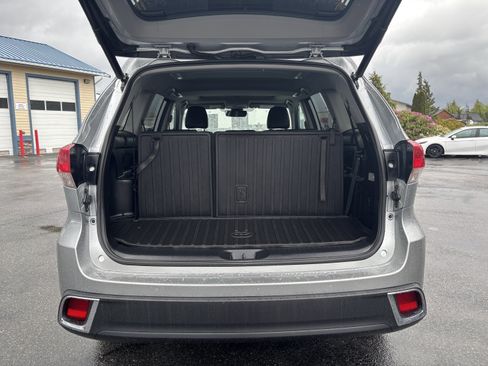 Used 2019 Toyota Highlander Limited AWD/4WD image 29