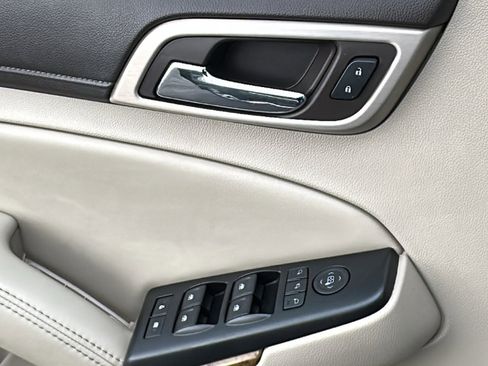 Used 2017 GMC Yukon Denali image 22