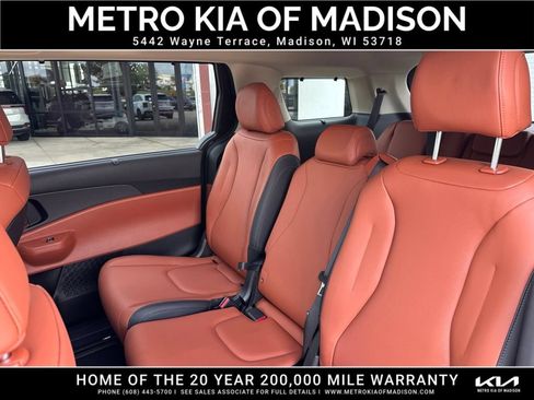 Used 2026 Kia Carnival EX FWD image 33