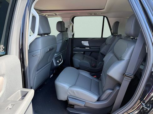 New 2026 Ford Expedition Active AWD/4WD image 5