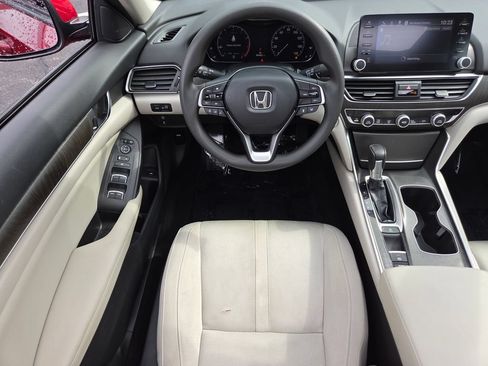 Certified 2018 Honda Accord EX image 31