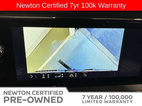 Used 2024 GMC Sierra 1500 AT4 w/ Technology Package AWD/4WD image 17