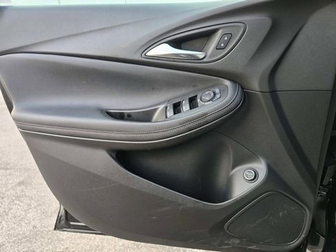 Used 2022 Buick Encore GX Select w/ Sport Touring Package image 31