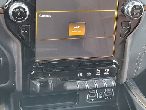 Used 2024 RAM 2500 Limited w/ Safety Group image 19