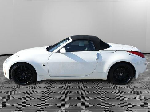 Used 2007 Nissan 350Z Touring RWD image 5