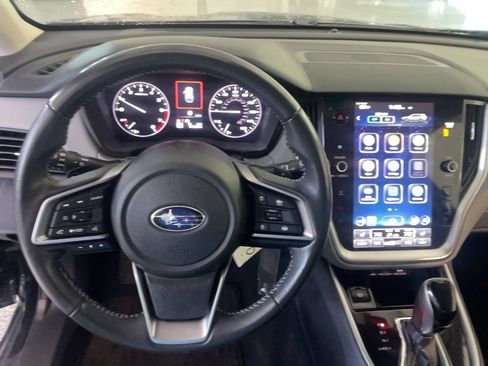Used 2024 Subaru Outback Premium AWD/4WD image 11