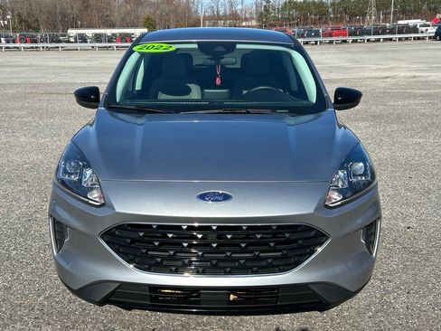 Used 2022 Ford Escape SE w/ SE Sport Appearance Package image 10
