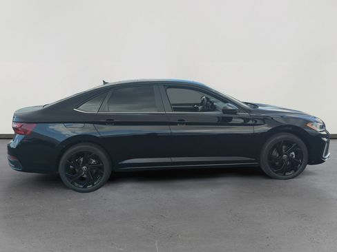 New 2025 Volkswagen Jetta SE image 6