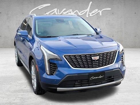 Certified 2022 Cadillac XT4 Premium Luxury w/ Technology Package image 2