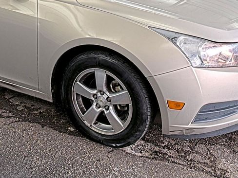 Used 2012 Chevrolet Cruze LT FWD image 15