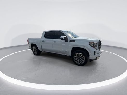 Used 2026 GMC Sierra 1500 Denali Ultimate AWD/4WD image 2