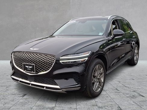 Certified 2025 Genesis GV70 2.5T w/ Select Package AWD/4WD image 3