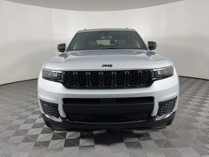 Used 2024 Jeep Grand Cherokee L Laredo