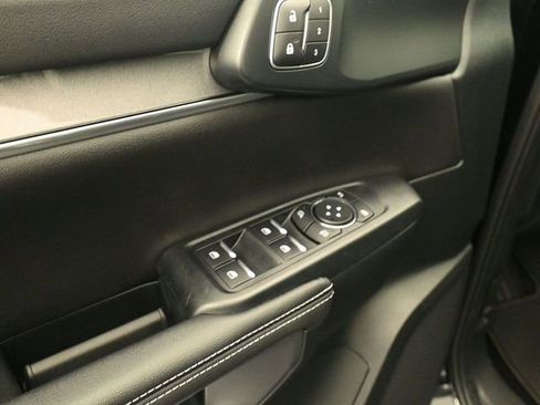 New 2025 Ford Ranger Lariat w/ FX4 Off-Road Package image 13