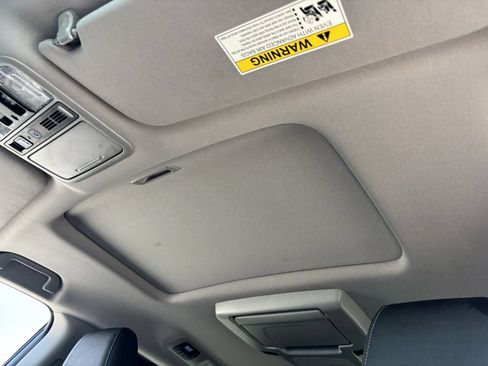 Certified 2024 Honda Odyssey Touring image 16