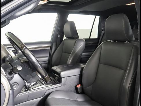 Used 2021 Lexus GX 460 Premium w/ Premium Package AWD/4WD image 7