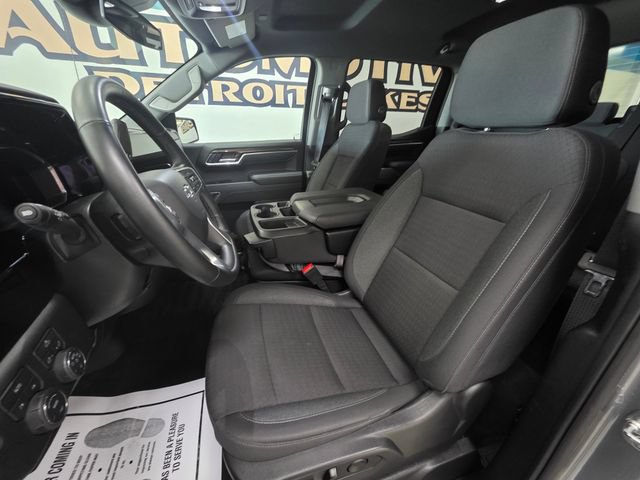 Used 2026 Chevrolet Silverado 1500 RST AWD/4WD image 16