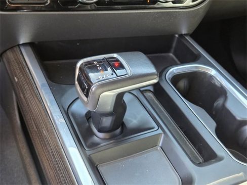 Used 2022 Chevrolet Silverado 1500 LT Trail Boss w/ Convenience Package II image 23