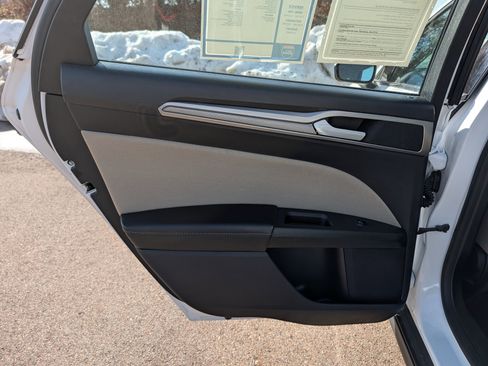 Used 2020 Ford Fusion S image 28