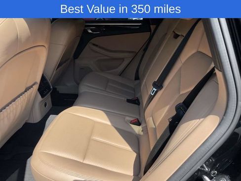 Used 2020 Porsche Macan AWD/4WD image 11
