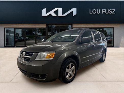 Used 2010 Dodge Grand Caravan SXT w/ Entertainment Group 2 FWD image 1