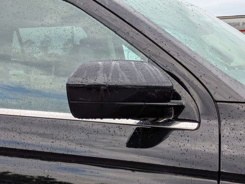 Used 2024 Ford Expedition XLT RWD image 11