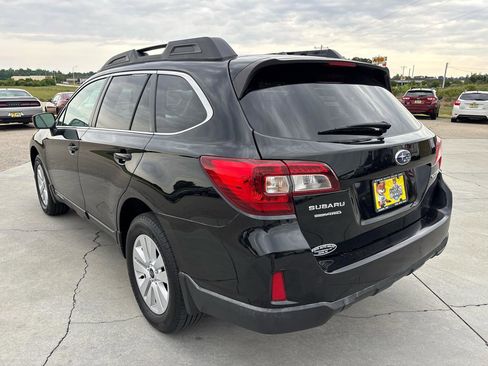 Used 2015 Subaru Outback 2.5i Premium AWD/4WD image 6