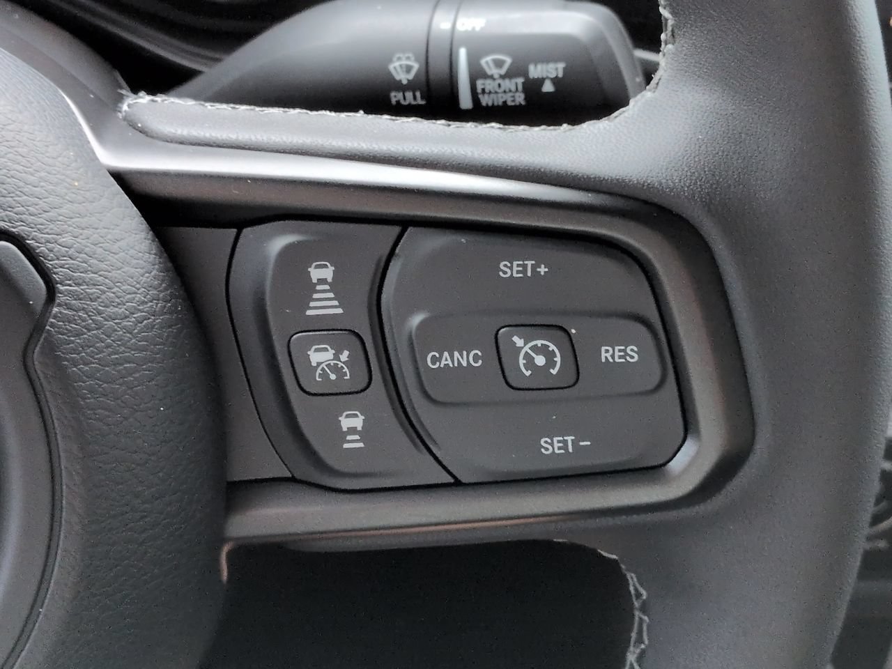 Used 2025 Jeep Gladiator Sport AWD/4WD image 27