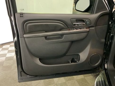 Used 2013 GMC Yukon Denali AWD/4WD image 22