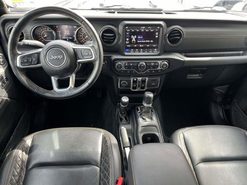 Certified 2022 Jeep Gladiator Overland AWD/4WD image 12