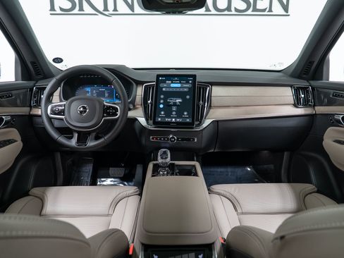 New 2026 Volvo XC90 B6 Ultra w/ Protection Package AWD/4WD image 15