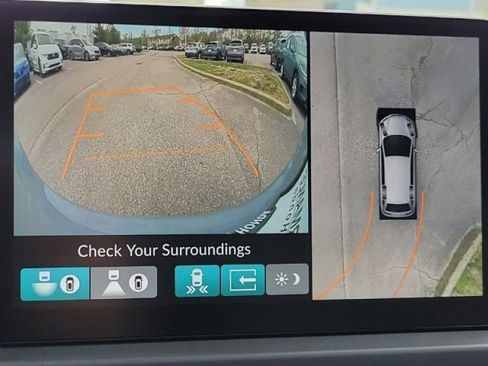 Certified 2025 Honda Pilot Black Edition image 14