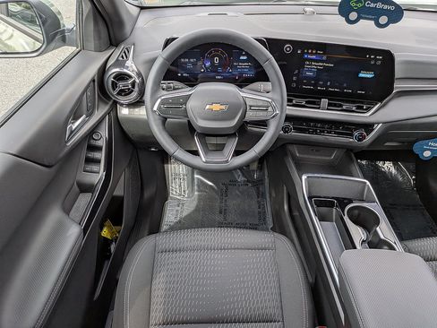Used 2025 Chevrolet Equinox LT FWD image 15