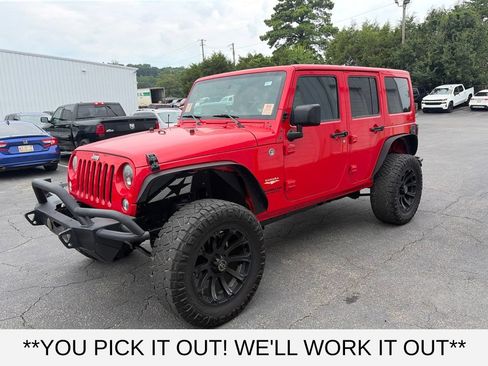 Used 2015 Jeep Wrangler Unlimited Sahara w/ Max Tow Package AWD/4WD image 3