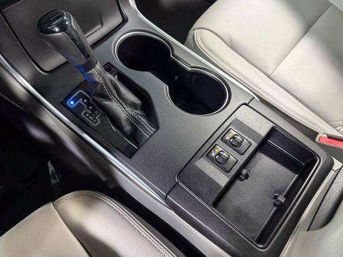 Used 2017 Toyota Camry XLE image 26