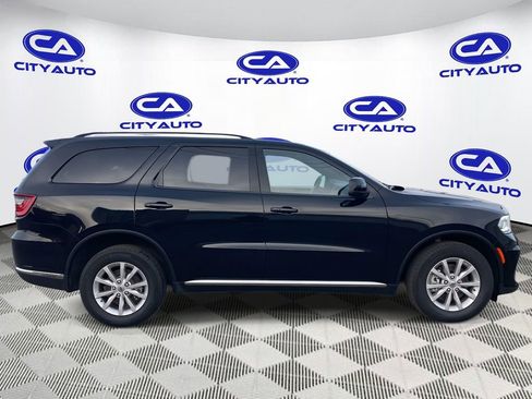 Used 2024 Dodge Durango SXT image 2