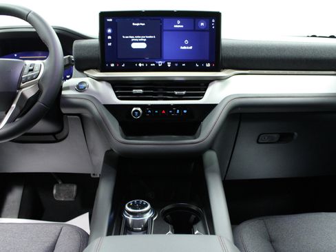 New 2026 Ford Explorer Active image 19