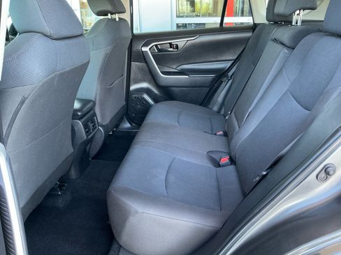 Used 2025 Toyota RAV4 LE AWD/4WD image 17