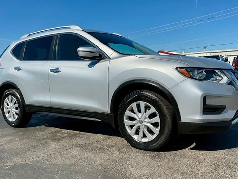 Used 2017 Nissan Rogue S w/ S Appearance Package AWD/4WD image 6
