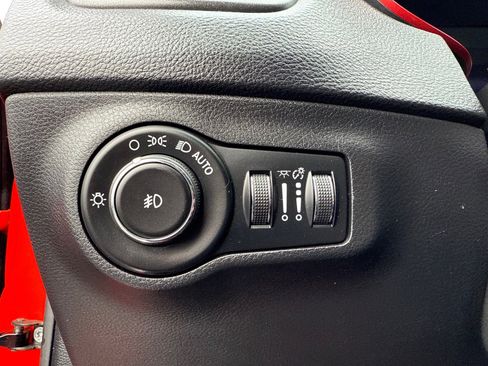 Used 2018 Jeep Compass Trailhawk w/ Safe & Security Group image 28