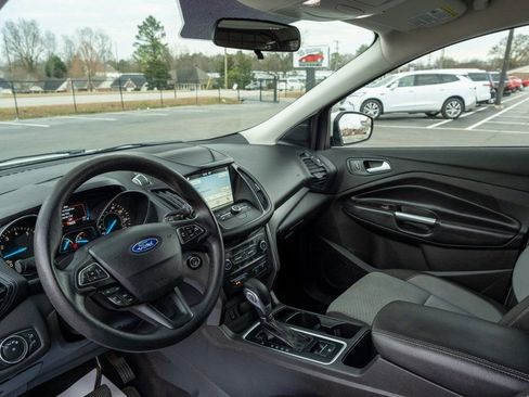 Used 2019 Ford Escape SE image 5