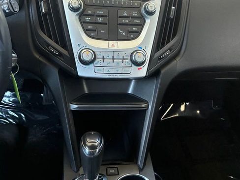 Used 2017 Chevrolet Equinox LT AWD/4WD image 26