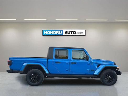 Used 2021 Jeep Gladiator Willys image 6
