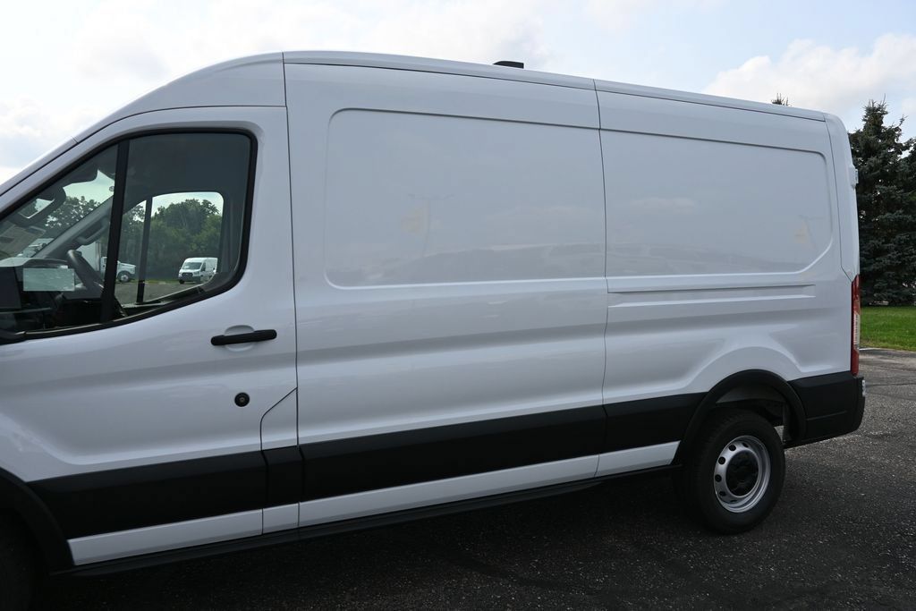 New 2026 Ford Transit 150 148 Medium Roof w/ Load Area Protection Package RWD image 35