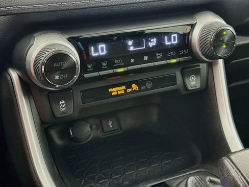 Used 2021 Toyota RAV4 XLE FWD image 15
